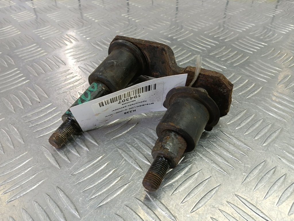 кронштейн рессоры MITSUBISHI L200  2.5 DI-D MT (136 л.с.)L200  IV (2006—2014) Пикап MN103209, 1210 рублей, Москва