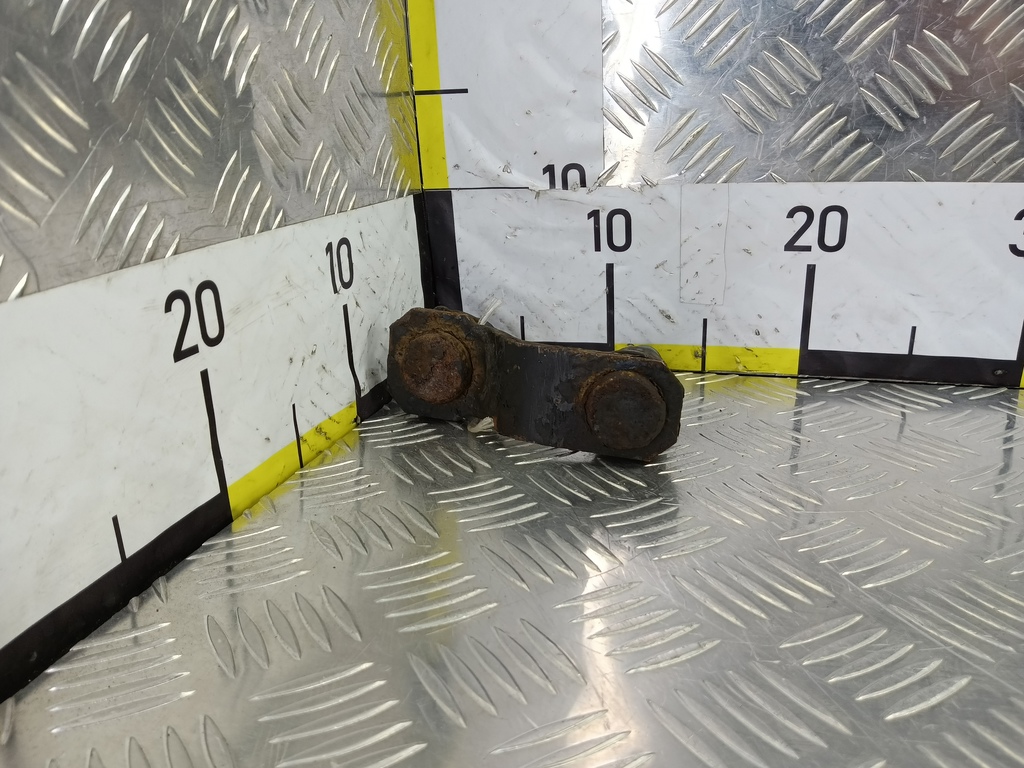 кронштейн рессоры MITSUBISHI L200  2.5 DI-D MT (136 л.с.)L200  IV (2006—2014) Пикап MN103209, 1210 рублей, Москва