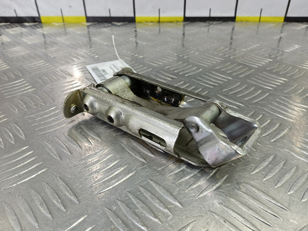 ограничитель двери Volkswagen Crafter  2E0837249B, 2470 рублей, Москва