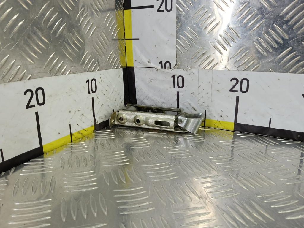 ограничитель двери Volkswagen Crafter  2E0837249B, 2470 рублей, Москва