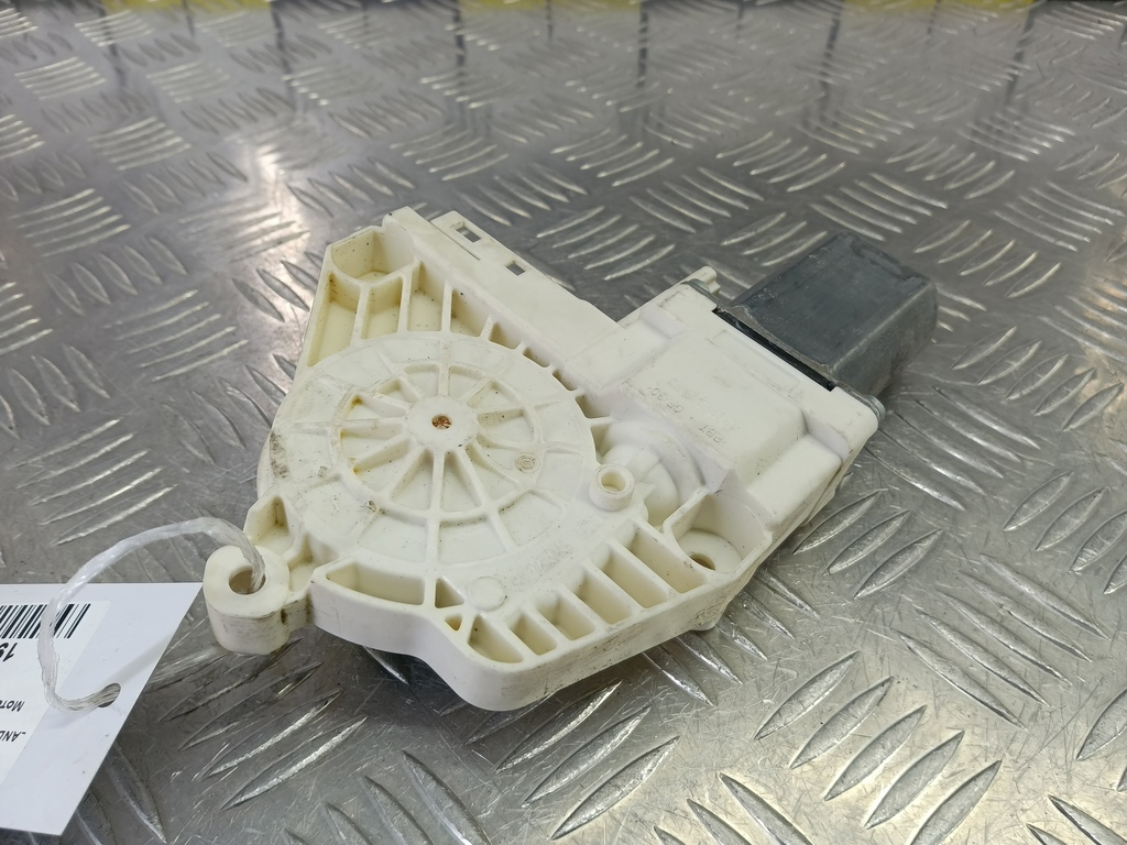 моторчик стеклоподъёмника LAND ROVER DISCOVERY  CVR000060, 750 рублей, Москва