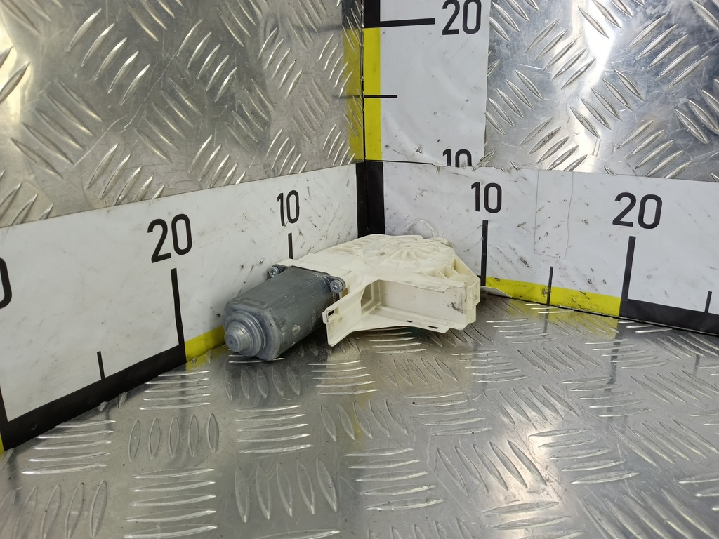 моторчик стеклоподъёмника LAND ROVER DISCOVERY  CVR000060, 750 рублей, Москва