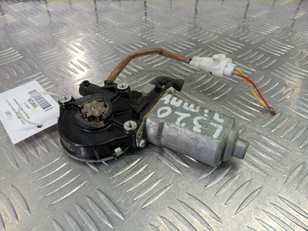 моторчик стеклоподъёмника SUZUKI JIMNY 1.3 4WD MT (86 л.с.)Jimny  III рестайлинг (2005—2012) Внедорожник 8343081A10, 3279 рублей, Москва