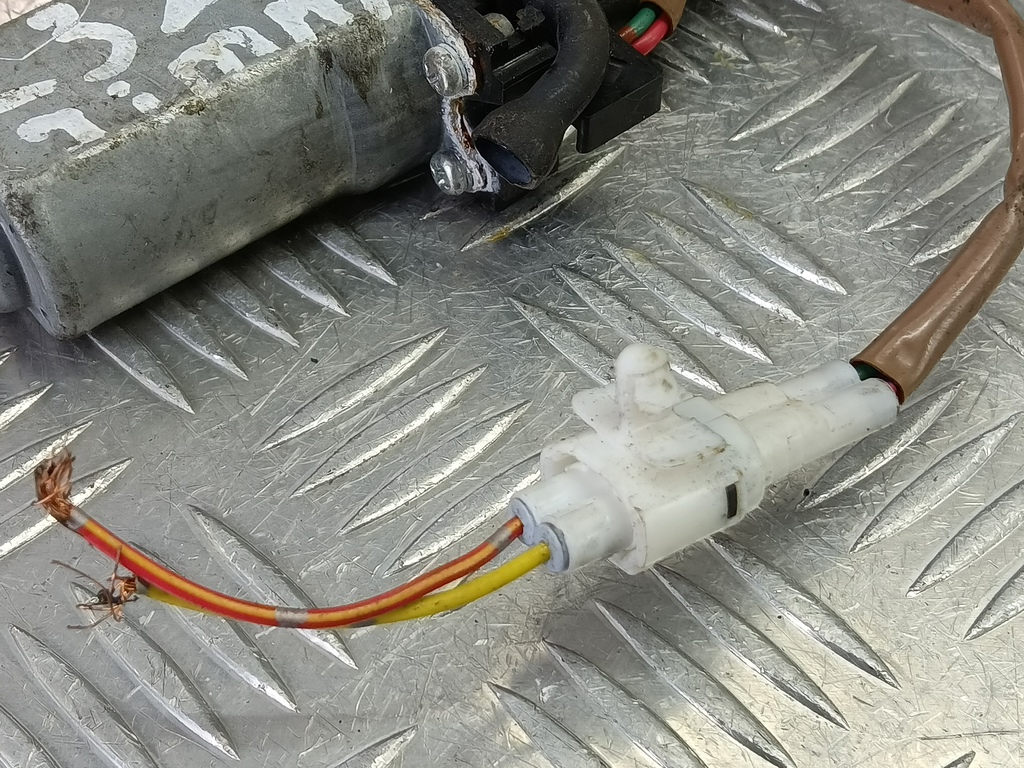 моторчик стеклоподъёмника SUZUKI JIMNY 1.3 4WD MT (86 л.с.)Jimny  III рестайлинг (2005—2012) Внедорожник 8343081A10, 3279 рублей, Москва