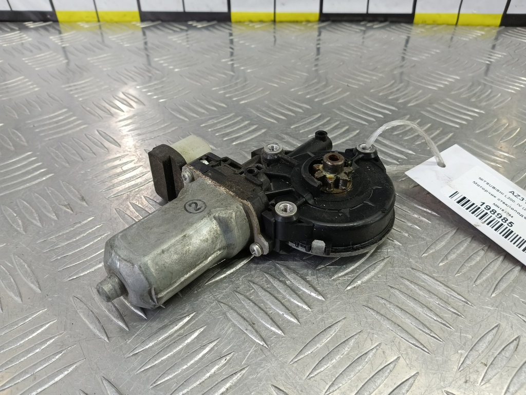 моторчик стеклоподъёмника MITSUBISHI L200   MN182354, 1090 рублей, Москва