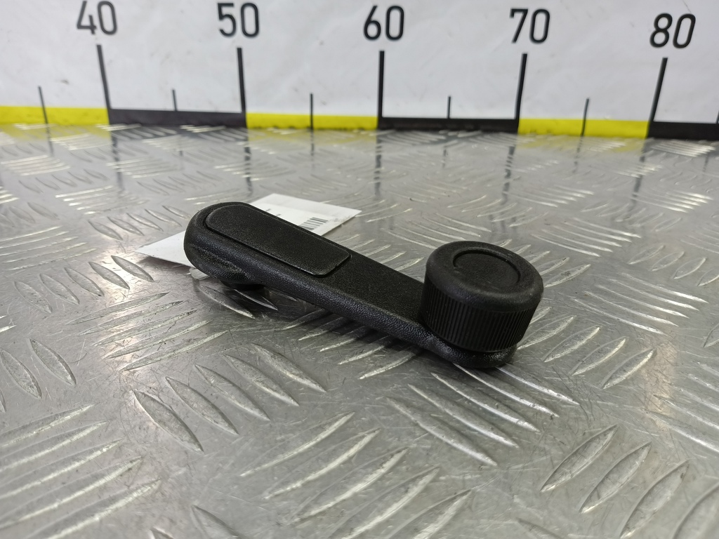 ручка стеклоподъемника MITSUBISHI CARISMA 1.6 AT (90 л.с.)Carisma  I рестайлинг (1999—2004) Лифтбек, 750 рублей, Москва