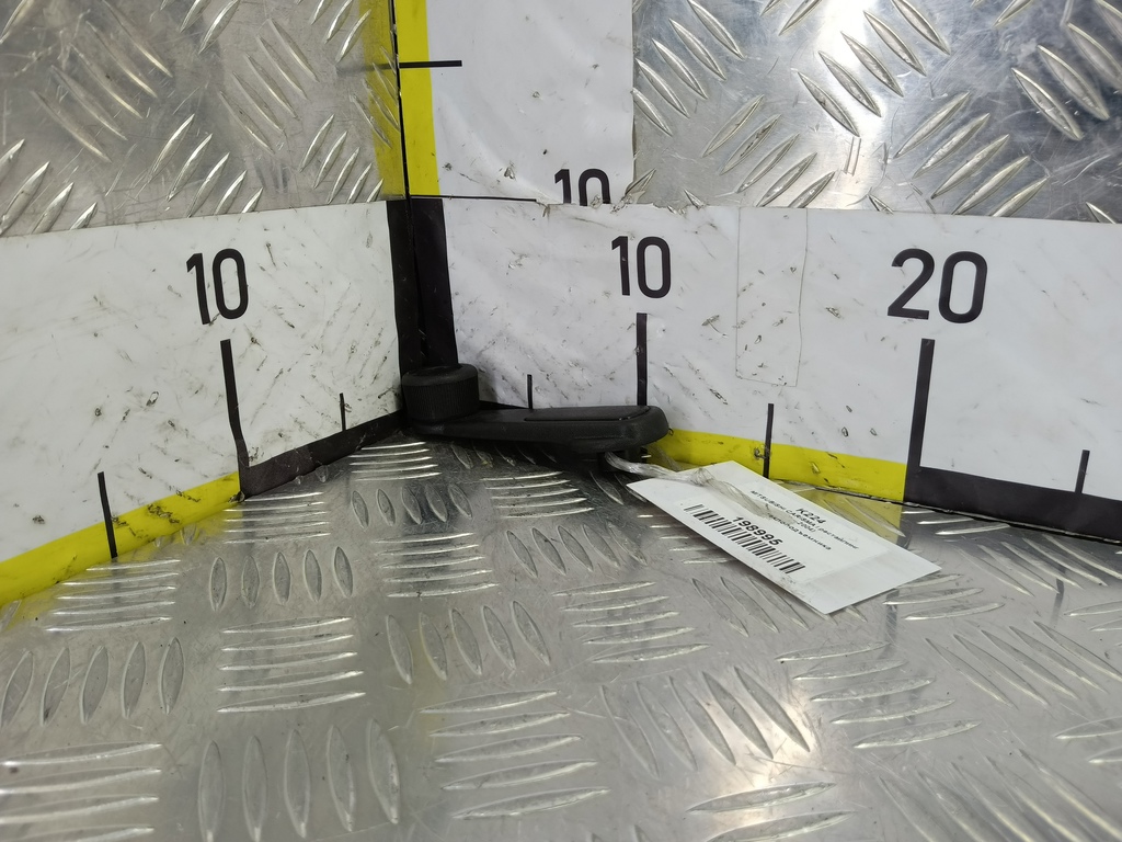 ручка стеклоподъемника MITSUBISHI CARISMA 1.6 AT (90 л.с.)Carisma  I рестайлинг (1999—2004) Лифтбек, 750 рублей, Москва