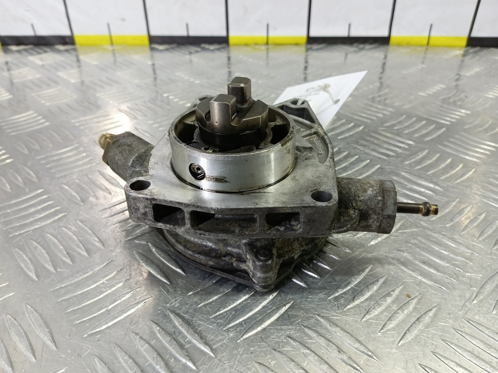 насос вакуумный Opel Antara  4805332, 1210 рублей, Москва