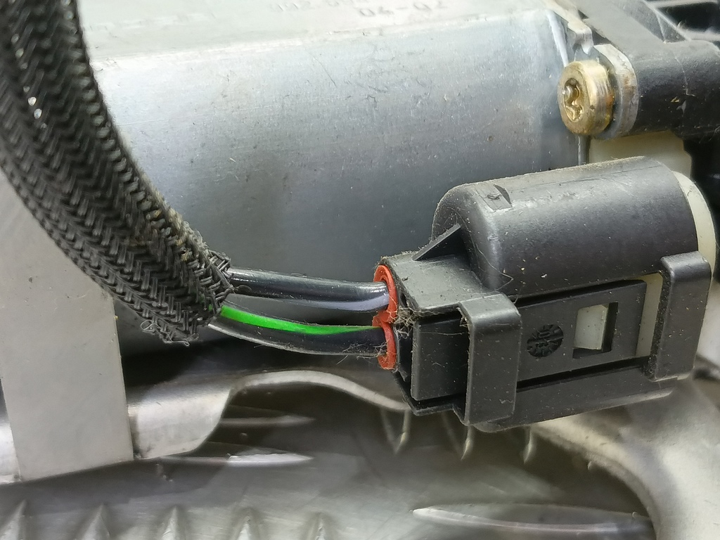 стеклоподъемник LAND ROVER RANGE ROVER  CUH000182, 980 рублей, Москва