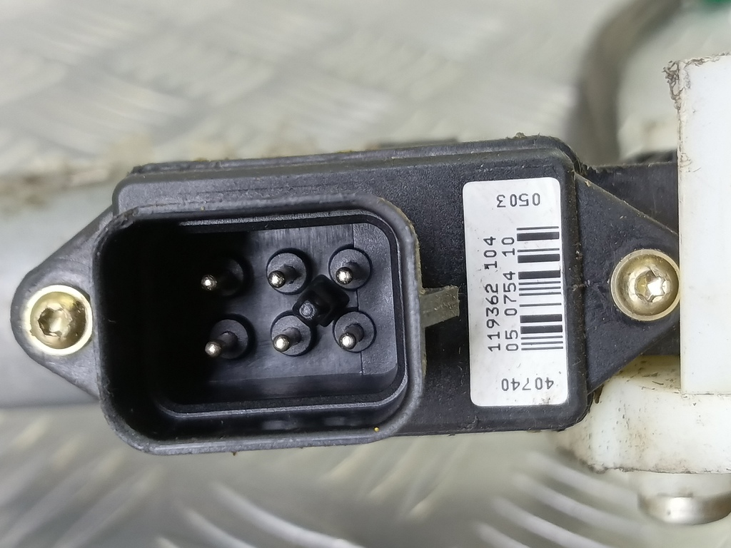 стеклоподъемник MITSUBISHI CARISMA  MR912460, 2700 рублей, Москва