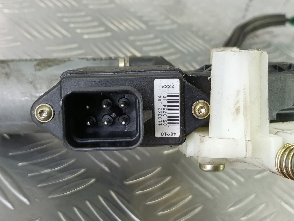 стеклоподъемник MITSUBISHI CARISMA 1.6 AT (90 л.с.)Carisma  I рестайлинг (1999—2004) Лифтбек MR912460, 2700 рублей, Москва