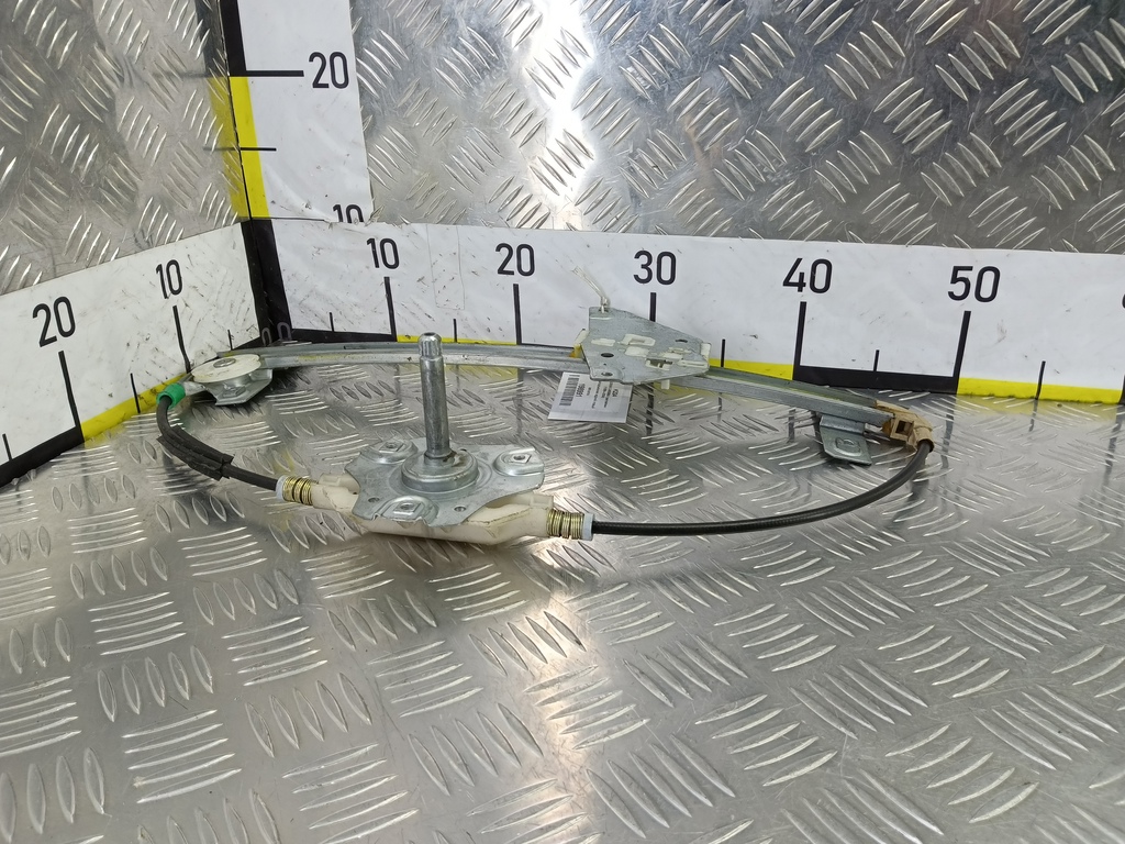 стеклоподъемник MITSUBISHI CARISMA 1.6 AT (90 л.с.)Carisma  I рестайлинг (1999—2004) Лифтбек MR100763, 520 рублей, Москва