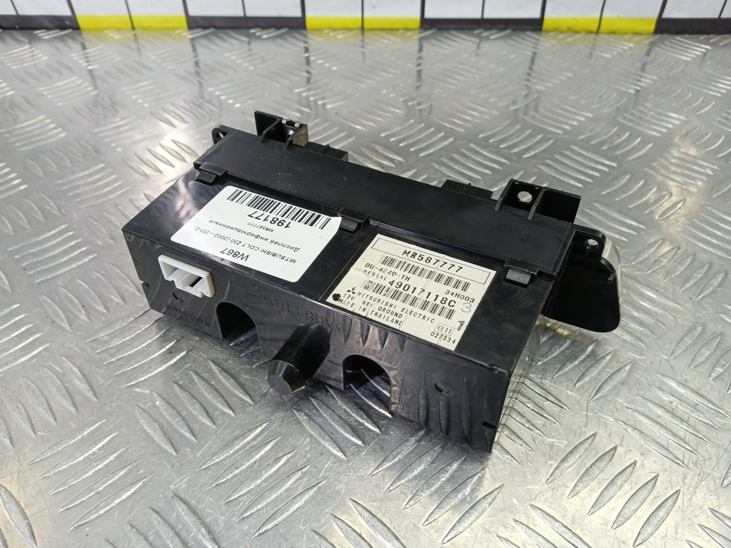 дисплей информационный MITSUBISHI COLT 1.3 MT (95 л.с.)Colt  Z30 (2002—2012) Хетчбэк MR587777, 7650 рублей, Москва