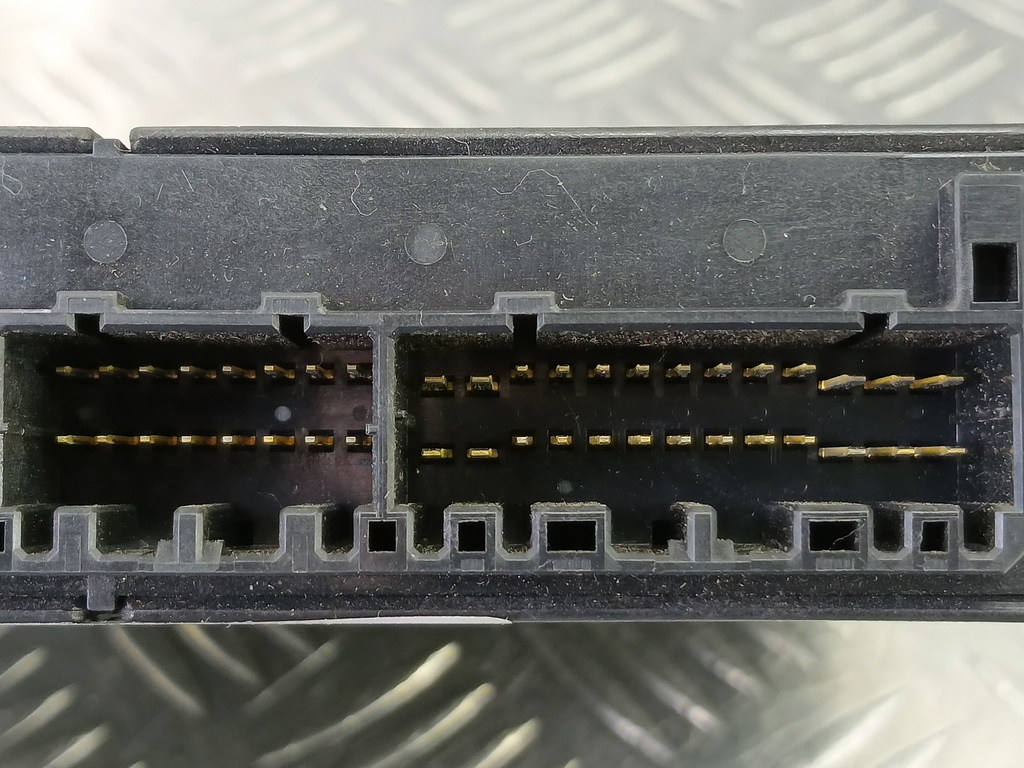 блок управления двигателем MITSUBISHI LANCER 1.6 MT (98 л.с.)Lancer  IX рестайлинг (2005—2010) Седан 1860A318, 5230 рублей, Москва