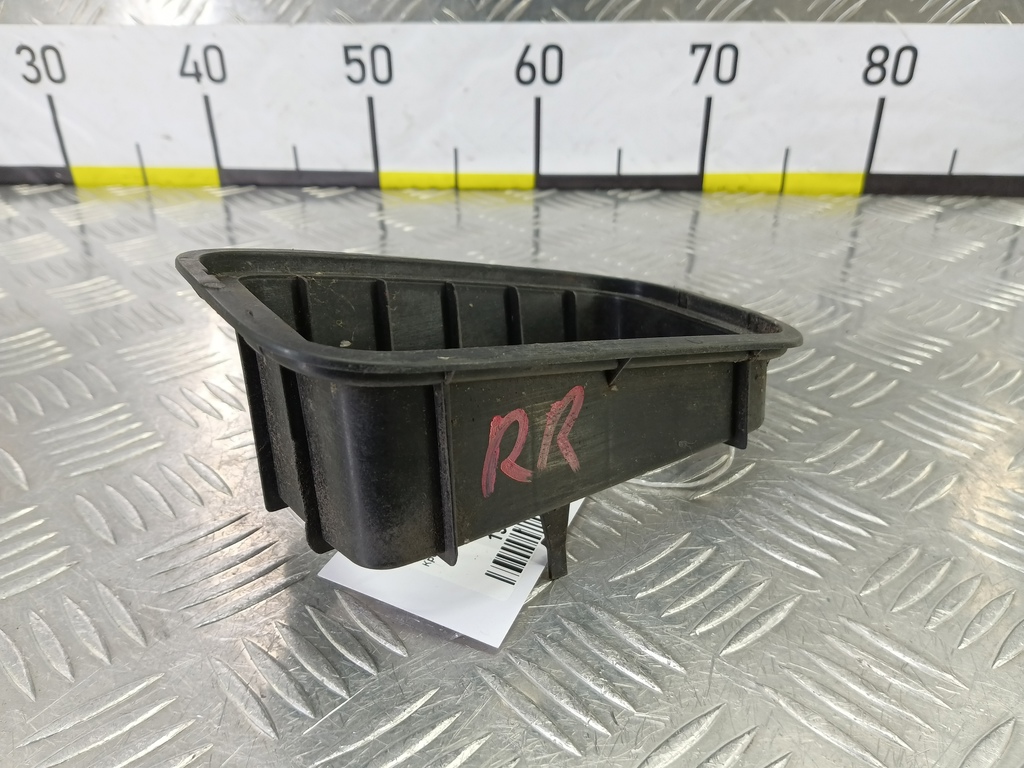 кронштейн противотуманной фары MITSUBISHI LANCER 1.6 MT (98 л.с.)Lancer  IX рестайлинг (2005—2010) Седан MR379312, 630 рублей, Москва