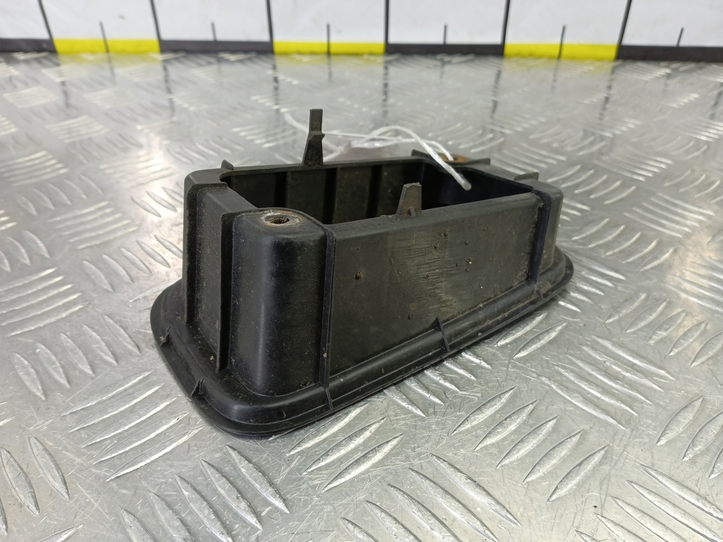 кронштейн противотуманной фары MITSUBISHI LANCER 1.6 MT (98 л.с.)Lancer  IX рестайлинг (2005—2010) Седан MR379312, 630 рублей, Москва