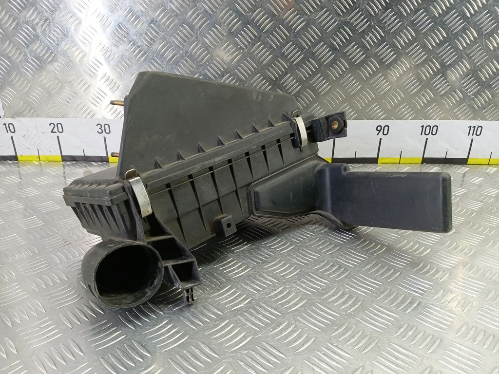 корпус воздушного фильтра MITSUBISHI CARISMA 1.6 AT (90 л.с.)Carisma  I рестайлинг (1999—2004) Лифтбек MR299432, 1090 рублей, Москва