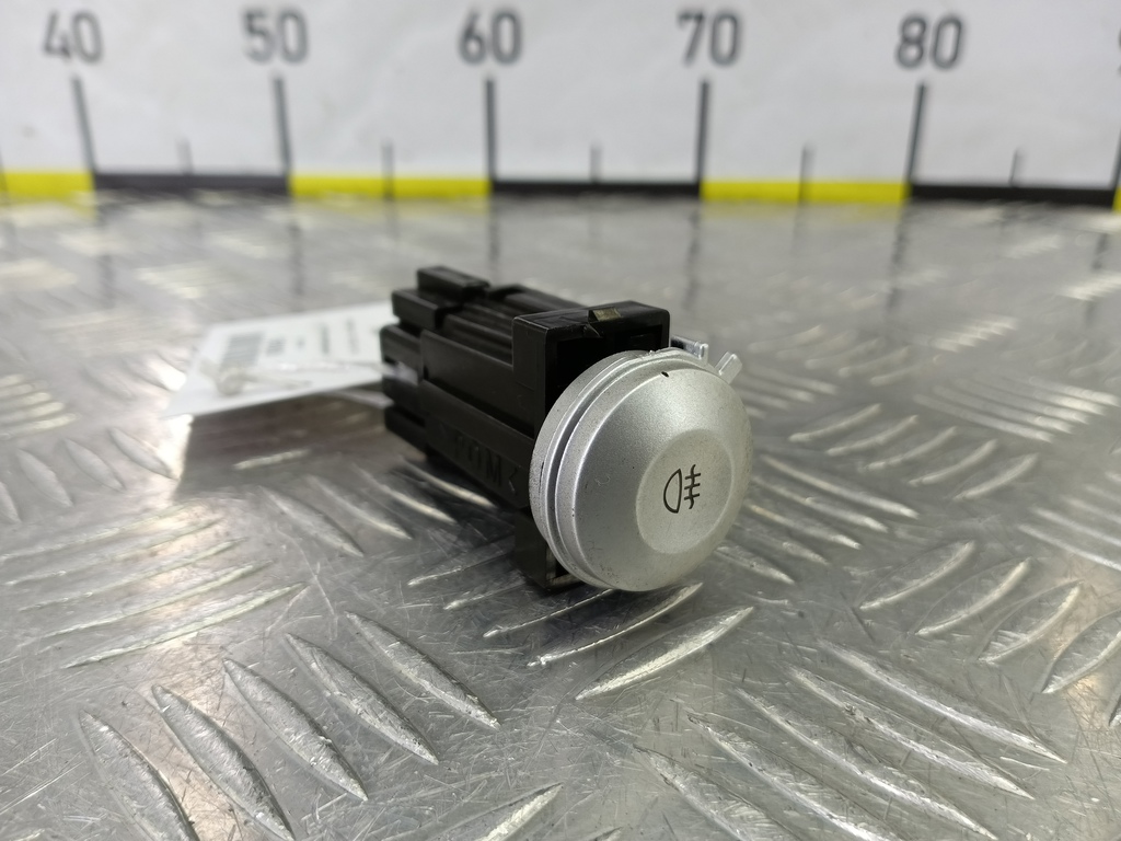 кнопка противотуманки MITSUBISHI COLT 1.3 MT (95 л.с.)Colt  Z30 (2002—2012) Хетчбэк MN140429, 520 рублей, Москва