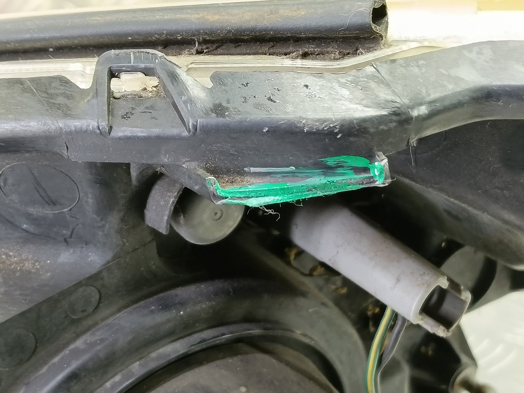 фара MITSUBISHI LANCER 1.6 MT (98 л.с.)Lancer  IX рестайлинг (2005—2010) Седан MN161670, 2700 рублей, Москва