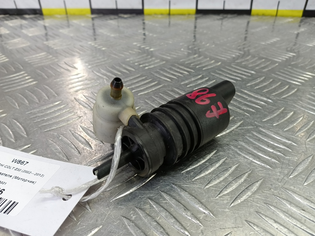 насос омывателя (моторчик) MITSUBISHI COLT 1.3 MT (95 л.с.)Colt  Z30 (2002—2012) Хетчбэк 8260A021, 630 рублей, Москва