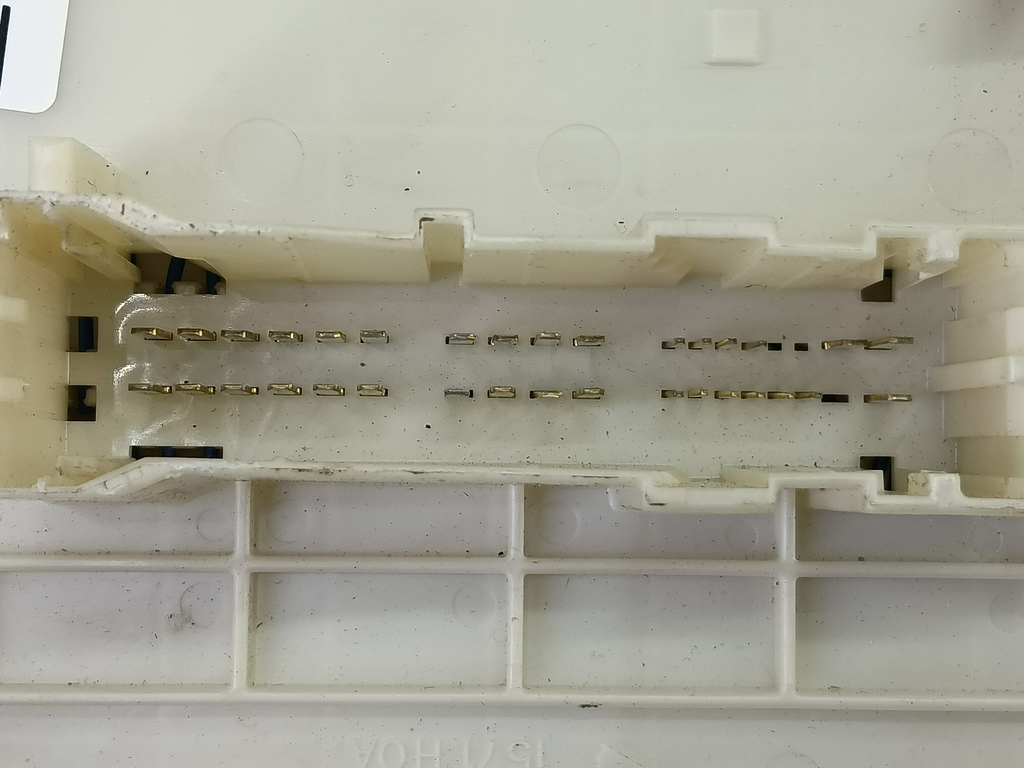 блок предохранителей MITSUBISHI COLT 1.3 MT (95 л.с.)Colt  Z30 (2002—2012) Хетчбэк MN108319, 750 рублей, Москва