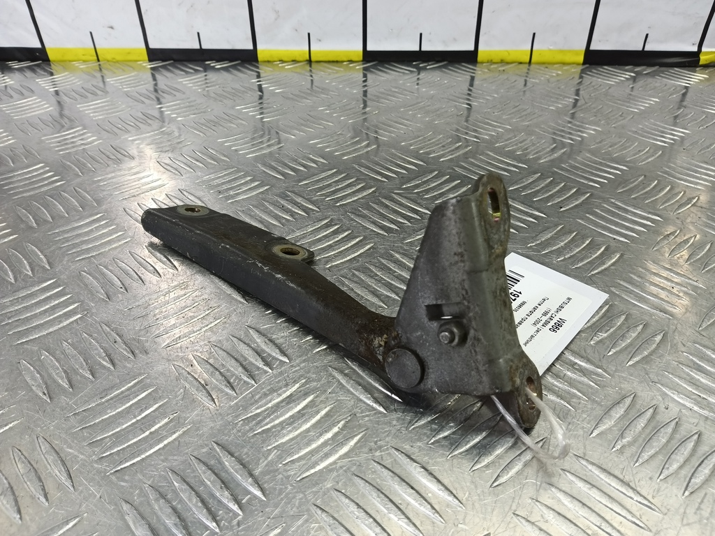 петля капота MITSUBISHI CARISMA 1.6 AT (90 л.с.)Carisma  I рестайлинг (1999—2004) Лифтбек M896535, 520 рублей, Москва