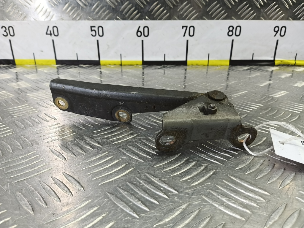 петля капота MITSUBISHI CARISMA 1.6 AT (90 л.с.)Carisma  I рестайлинг (1999—2004) Лифтбек M896534, 520 рублей, Москва