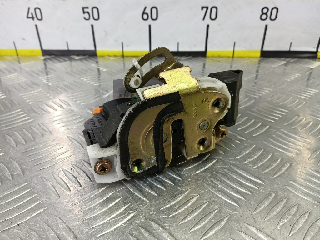 замок двери MITSUBISHI LANCER 1.6 MT (98 л.с.)Lancer  IX рестайлинг (2005—2010) Седан MN159632, 3050 рублей, Москва