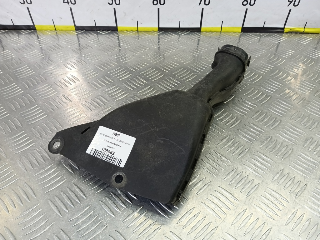 воздухозаборник MITSUBISHI COLT 1.3 MT (95 л.с.)Colt  Z30 (2002—2012) Хетчбэк MR993548, 980 рублей, Москва