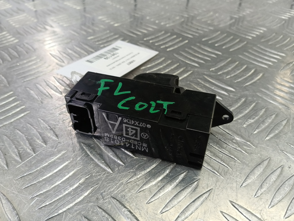 кнопка стеклоподъемника MITSUBISHI COLT 1.3 MT (95 л.с.)Colt  Z30 (2002—2012) Хетчбэк 8608A077, 630 рублей, Москва