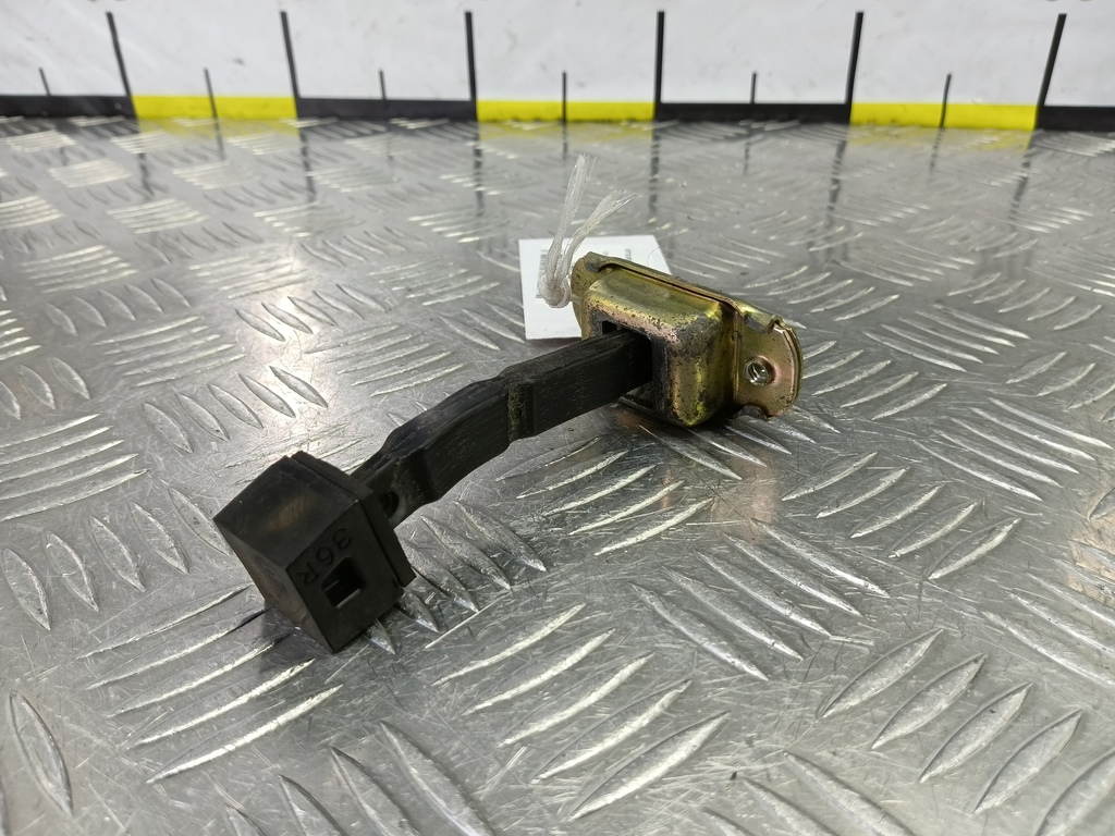 ограничитель двери MITSUBISHI LANCER 1.6 MT (98 л.с.)Lancer  IX рестайлинг (2005—2010) Седан MR473583, 630 рублей, Москва