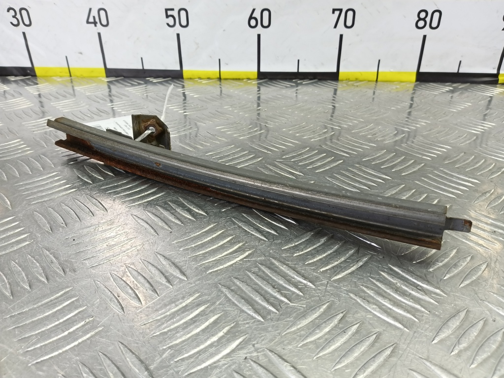 направляющая стекла двери MITSUBISHI LANCER 1.6 MT (98 л.с.)Lancer  IX рестайлинг (2005—2010) Седан MR525513, 980 рублей, Москва