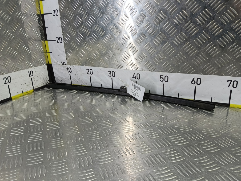 направляющая стекла двери MITSUBISHI LANCER 1.6 MT (98 л.с.)Lancer  IX рестайлинг (2005—2010) Седан MR525722, 980 рублей, Москва