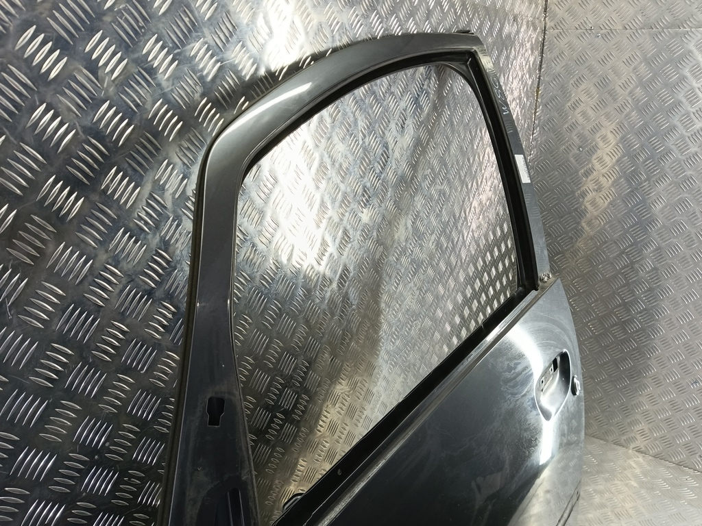 дверь MITSUBISHI COLT 1.3 MT (95 л.с.)Colt  Z30 (2002—2012) Хетчбэк MN161883, 9600 рублей, Москва