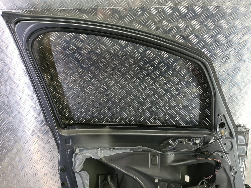 дверь MITSUBISHI COLT 1.3 MT (95 л.с.)Colt  Z30 (2002—2012) Хетчбэк MN161883, 9600 рублей, Москва