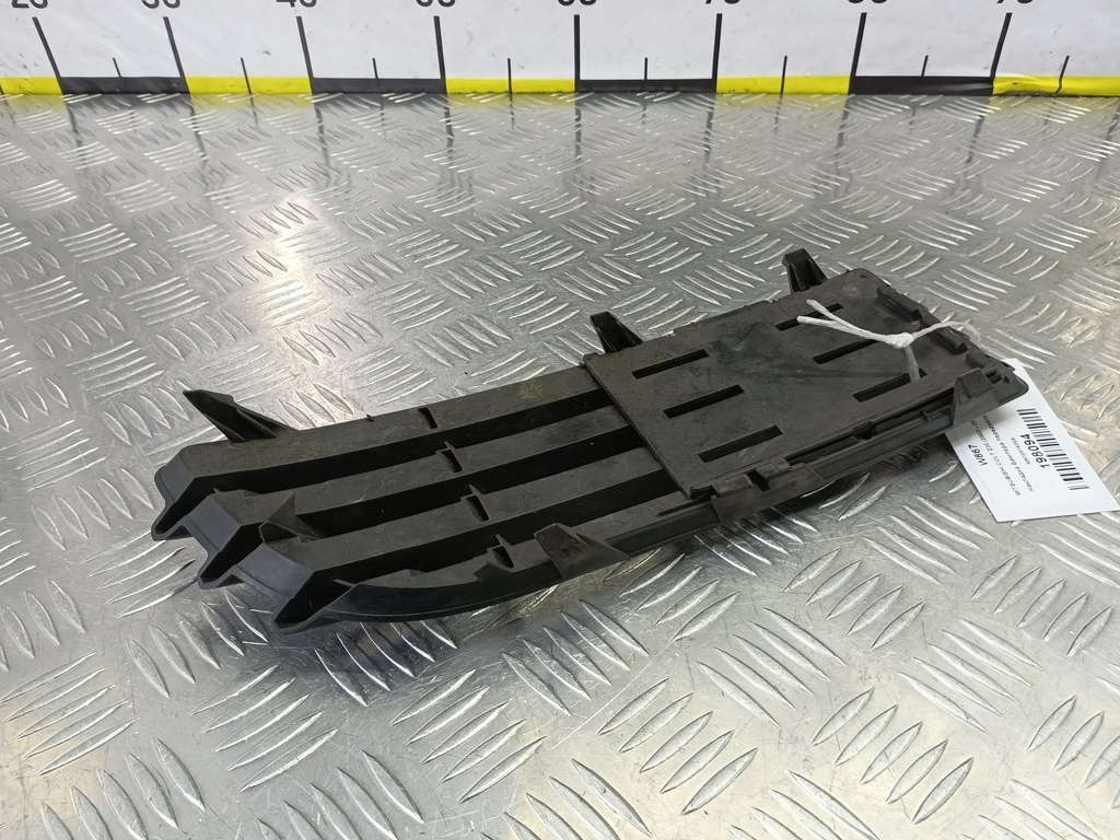 накладка бампера переднего MITSUBISHI COLT 1.3 MT (95 л.с.)Colt  Z30 (2002—2012) Хетчбэк MN105193XA, 3850 рублей, Москва