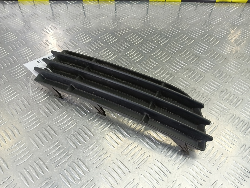 накладка бампера переднего MITSUBISHI COLT 1.3 MT (95 л.с.)Colt  Z30 (2002—2012) Хетчбэк MN105194XA, 3279 рублей, Москва