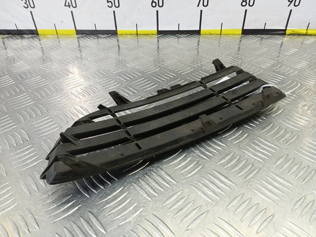 накладка бампера переднего MITSUBISHI COLT 1.3 MT (95 л.с.)Colt  Z30 (2002—2012) Хетчбэк MN105194XA, 3279 рублей, Москва