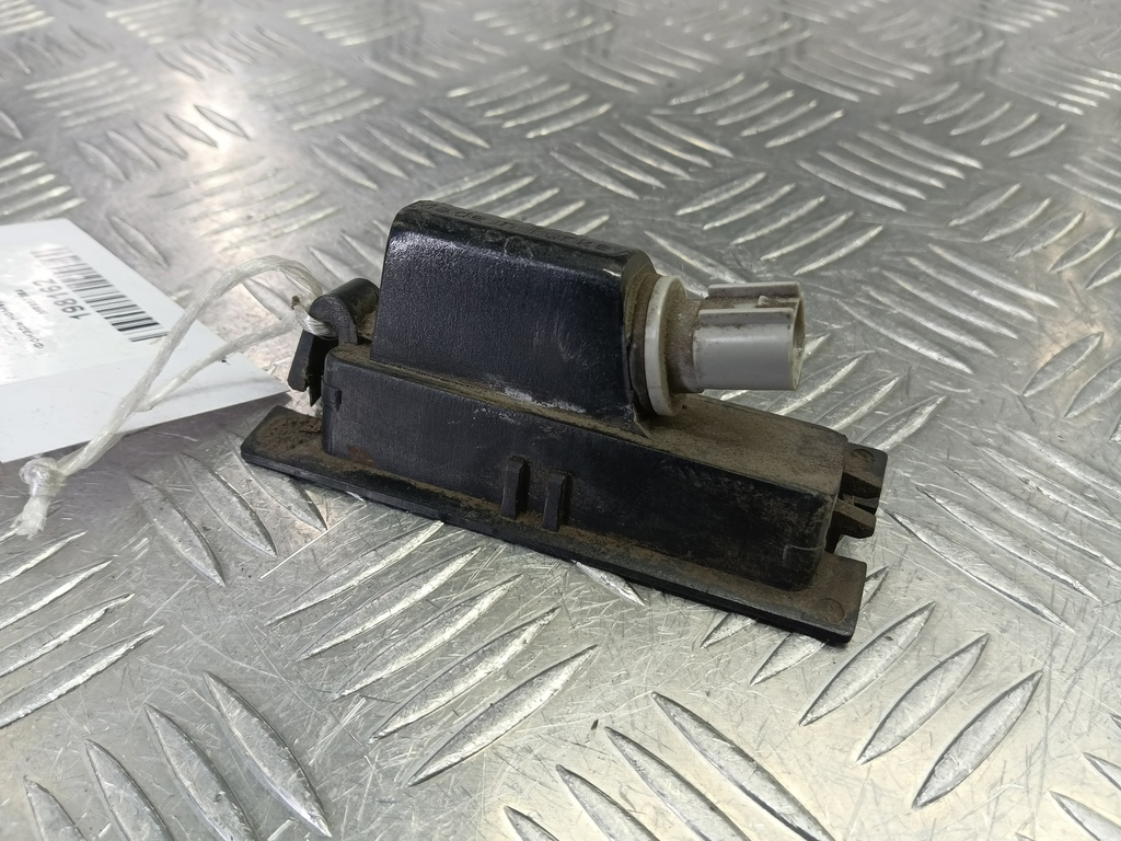 фонарь номерного знака MITSUBISHI COLT 1.3 MT (95 л.с.)Colt  Z30 (2002—2012) Хетчбэк MR957364, 1090 рублей, Москва