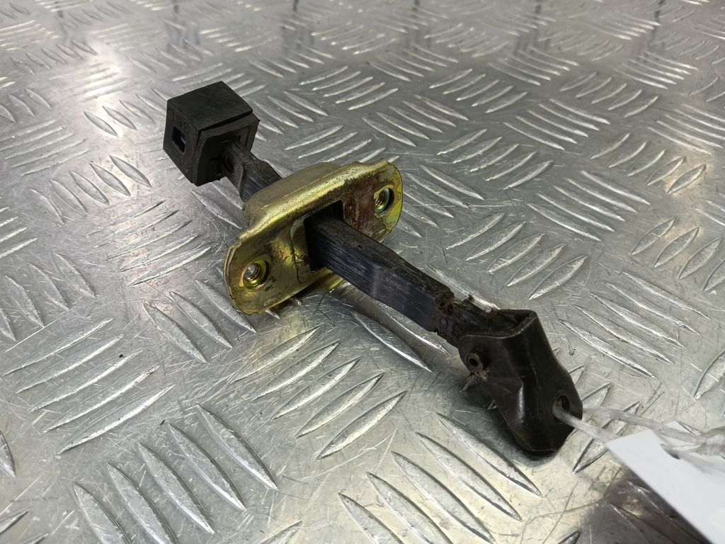 ограничитель двери MITSUBISHI LANCER 1.6 MT (98 л.с.)Lancer  IX рестайлинг (2005—2010) Седан MR526777, 860 рублей, Москва