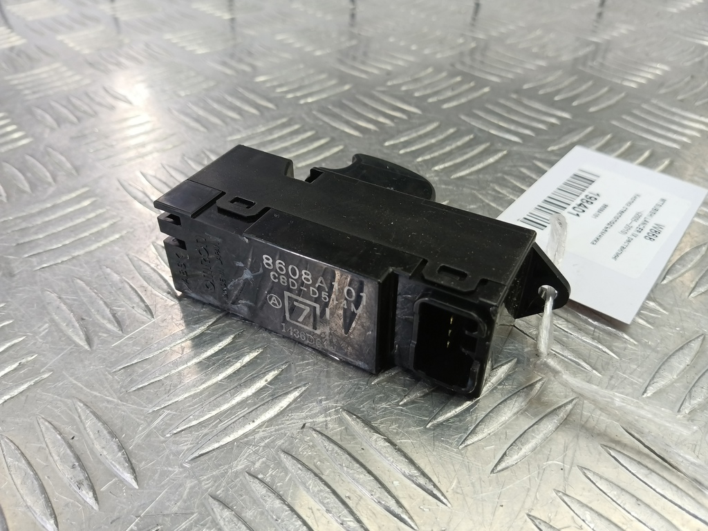 кнопка стеклоподъемника MITSUBISHI LANCER 1.6 MT (98 л.с.)Lancer  IX рестайлинг (2005—2010) Седан 8608A101, 520 рублей, Москва