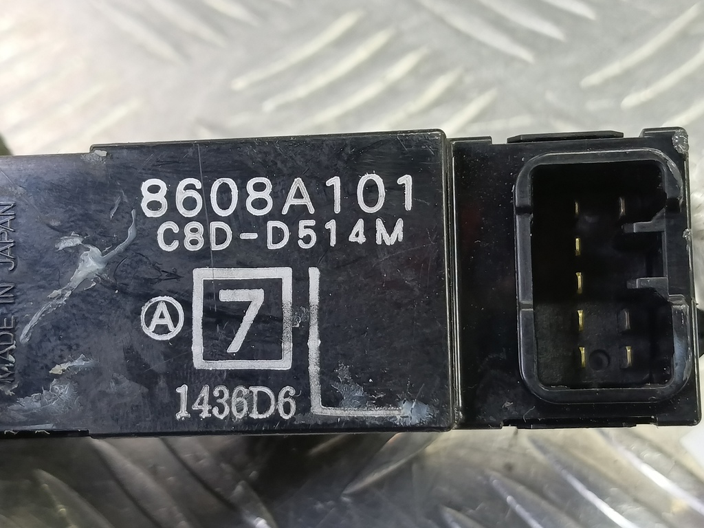 кнопка стеклоподъемника MITSUBISHI LANCER 1.6 MT (98 л.с.)Lancer  IX рестайлинг (2005—2010) Седан 8608A101, 520 рублей, Москва