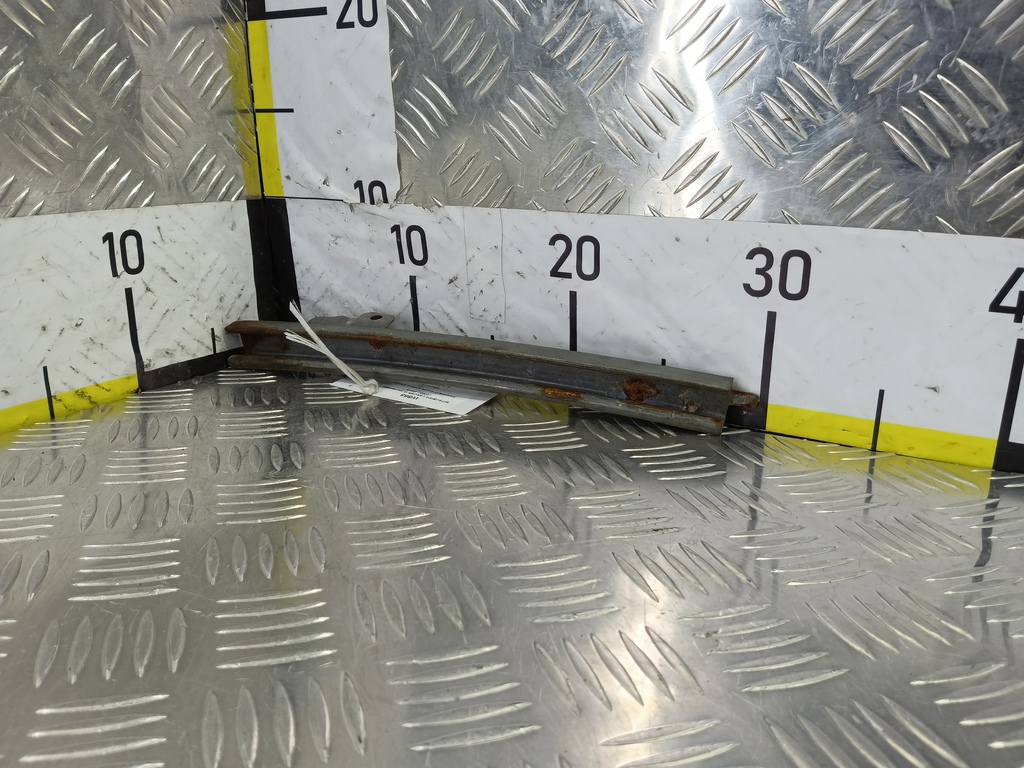 направляющая стекла двери MITSUBISHI LANCER 1.6 MT (98 л.с.)Lancer  IX рестайлинг (2005—2010) Седан MR525514, 750 рублей, Москва