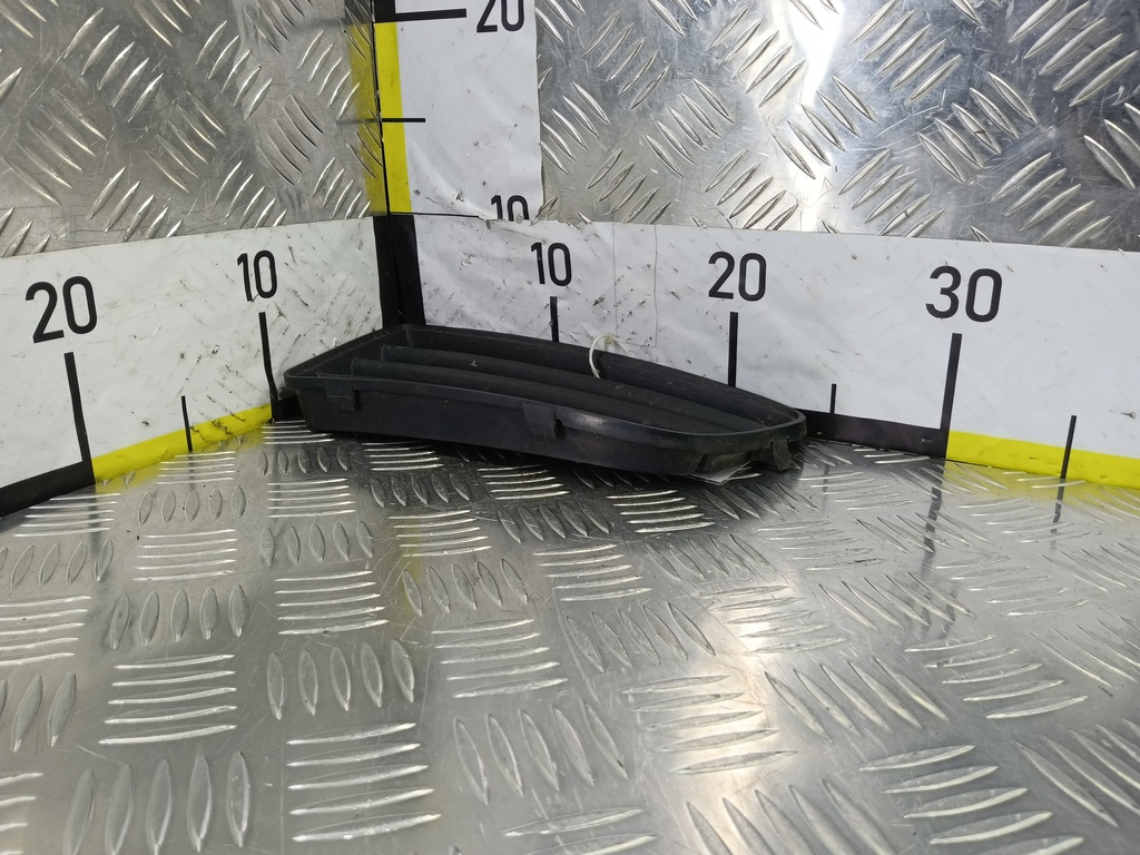 накладка бампера переднего MITSUBISHI CARISMA 1.6 AT (90 л.с.)Carisma  I рестайлинг (1999—2004) Лифтбек XR384227, 1550 рублей, Москва