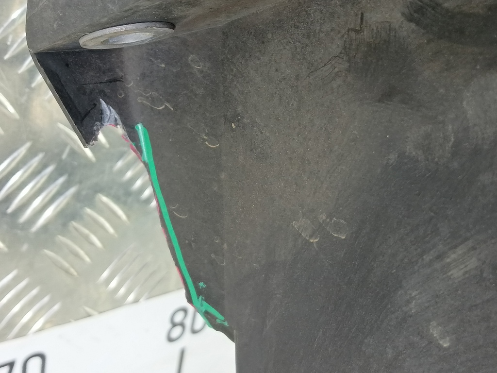 панель (телевизор) MITSUBISHI COLT 1.3 MT (95 л.с.)Colt  Z30 (2002—2012) Хетчбэк MN105057, 5000 рублей, Москва