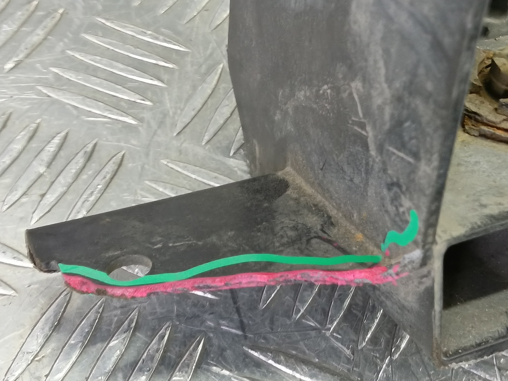 панель (телевизор) MITSUBISHI COLT 1.3 MT (95 л.с.)Colt  Z30 (2002—2012) Хетчбэк MN105057, 5000 рублей, Москва