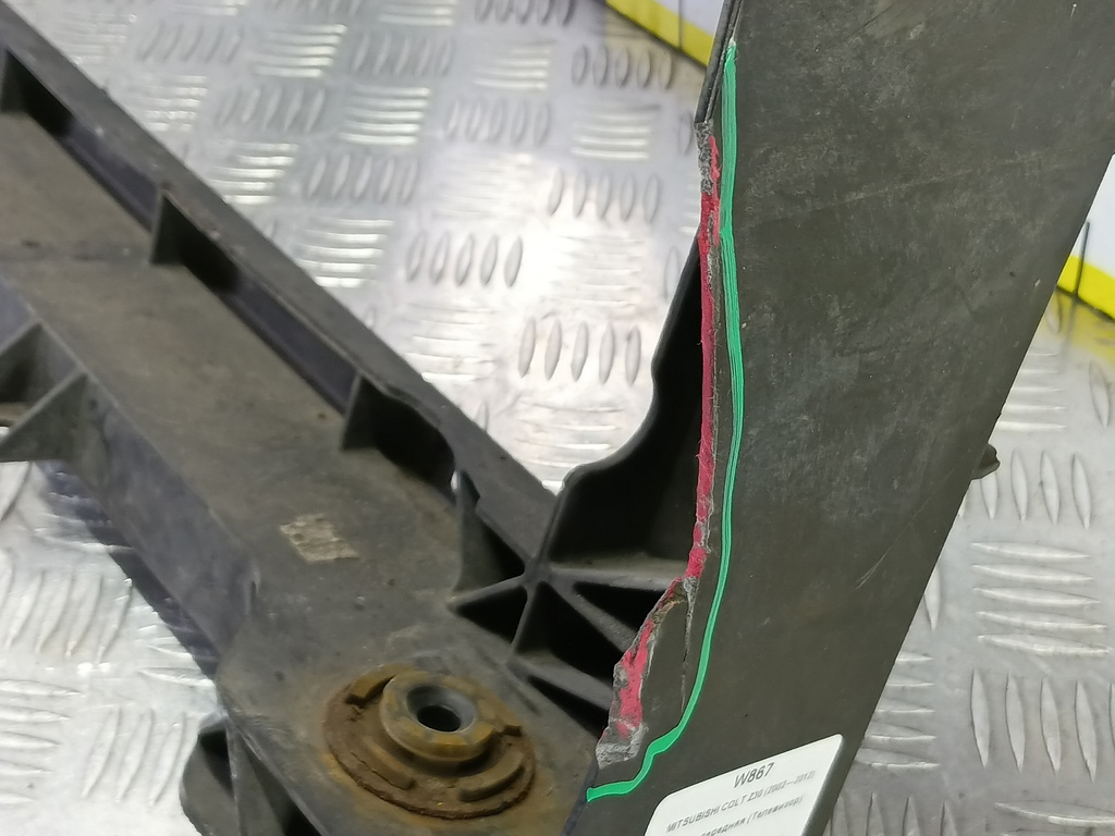 панель (телевизор) MITSUBISHI COLT 1.3 MT (95 л.с.)Colt  Z30 (2002—2012) Хетчбэк MN105057, 5000 рублей, Москва