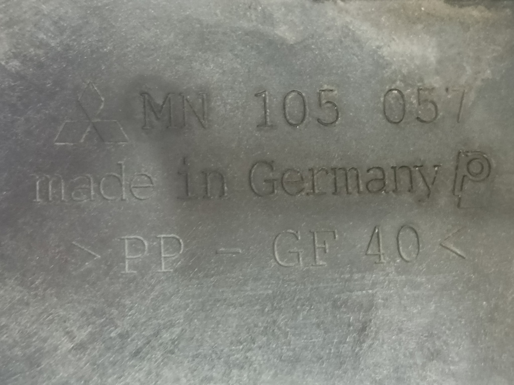 панель (телевизор) MITSUBISHI COLT 1.3 MT (95 л.с.)Colt  Z30 (2002—2012) Хетчбэк MN105057, 5000 рублей, Москва