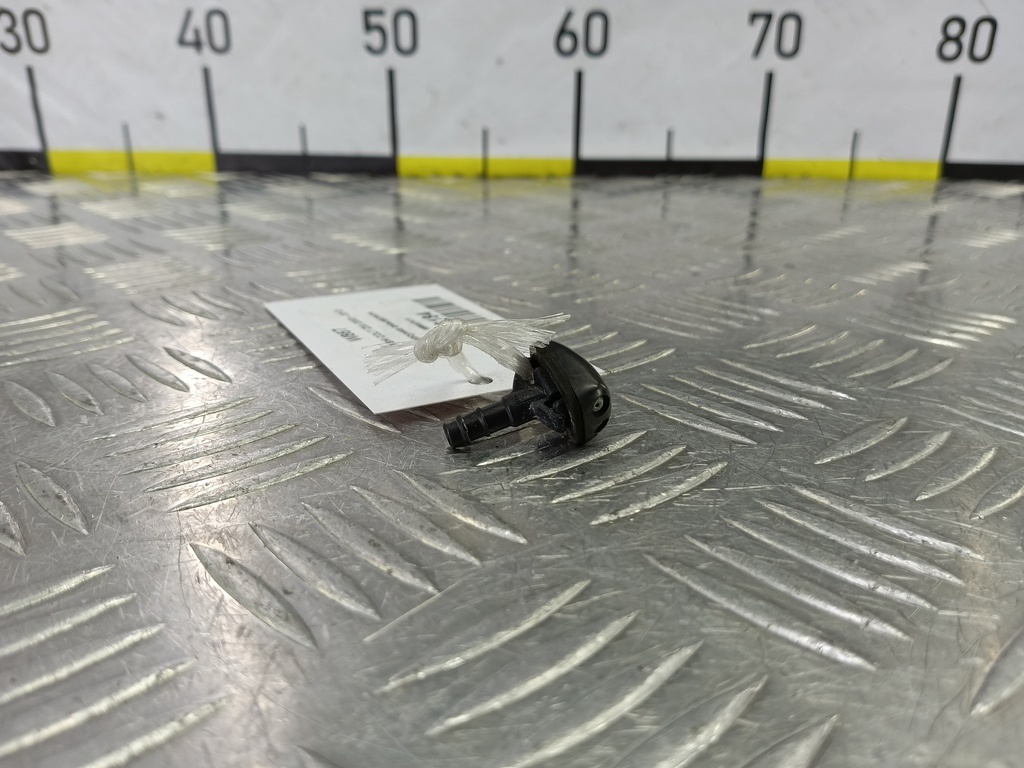 форсунка омывателя MITSUBISHI COLT 1.3 MT (95 л.с.)Colt  Z30 (2002—2012) Хетчбэк MR957411, 750 рублей, Москва