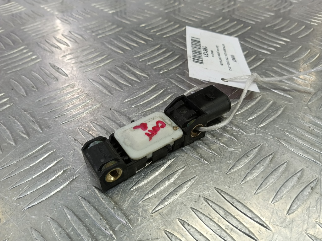 датчик удара (air bag) MITSUBISHI COLT 1.3 MT (95 л.с.)Colt  Z30 (2002—2012) Хетчбэк MR587418, 3279 рублей, Москва